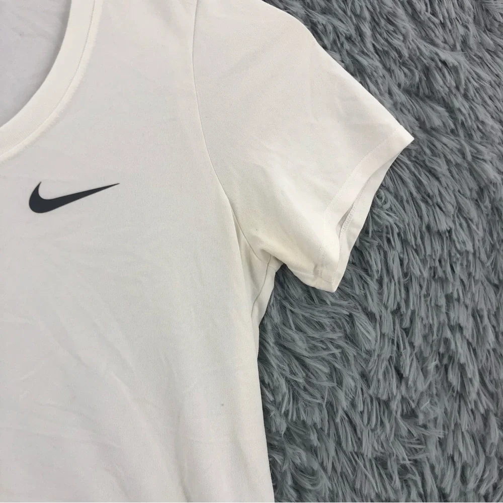 Nike women’s medium